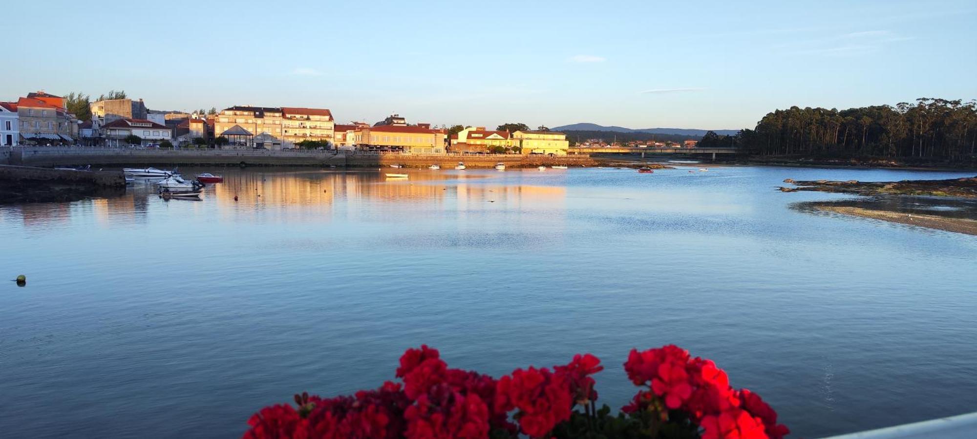 Apartamento El Rincon De Elia, Haz Realidad Tu Sueno De Vivir Con Vistas Al Mar Villanueva De Arosa Kültér fotó